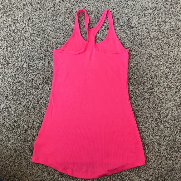 Old Navy Active tank in EUC - Picture 2 of 5